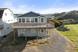 93885 Boulder Pl, Gold Beach, OR 97444 - Photo 42