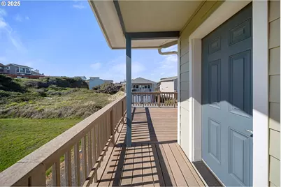 93885 Boulder Pl, Gold Beach, OR 97444 - Photo 36