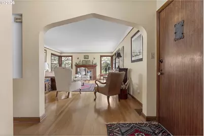 5321 SW Menefee Dr, Portland, OR 97239 - Photo 6