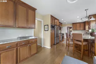 5321 SW Menefee Dr, Portland, OR 97239 - Photo 16