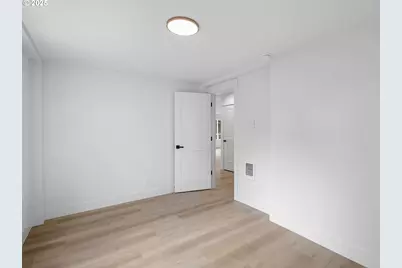 220 Hanson Rd, Kalama, WA 98625 - Photo 16