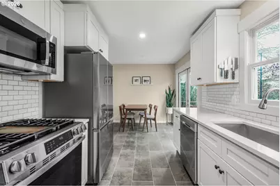 5921 SW 45th Ave, Portland, OR 97221 - Photo 8