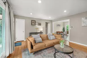 5921 SW 45th Ave, Portland, OR 97221 - Photo 4