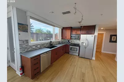 838 SE 38th Ave #307, Portland, OR 97214 - Photo 6