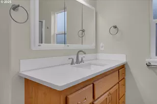 229 Mackin Ave, Eugene, OR 97404 - Photo 24