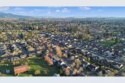 229 Mackin Ave, Eugene, OR 97404 - Photo 46