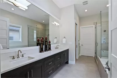 5686 SW 87th Ave, Portland, OR 97225 - Photo 16