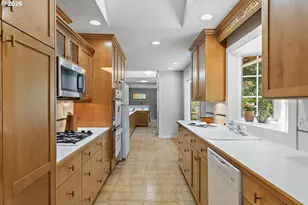 361 Berwick Rd, Lake Oswego, OR 97034 - Photo 18