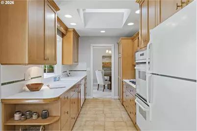361 Berwick Rd, Lake Oswego, OR 97034 - Photo 16