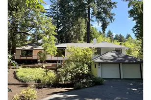 361 Berwick Rd, Lake Oswego, OR 97034 - Photo 1