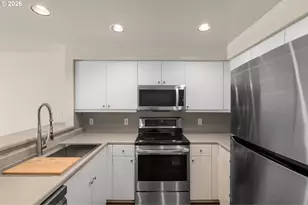 1718 NE 11th Ave, Portland, OR 97212 - Photo 8