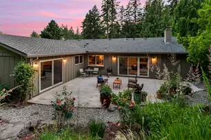 15 Churchill Downs, Lake Oswego, OR 97035 - Photo 2