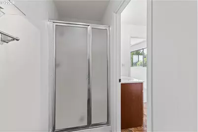 67552 E Bay Rd, North Bend, OR 97459 - Photo 26