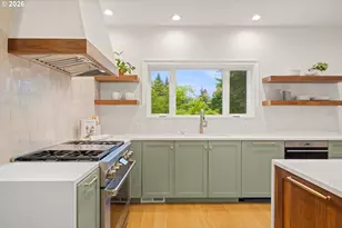1430 SW Highland Rd, Portland, OR 97221 - Photo 18