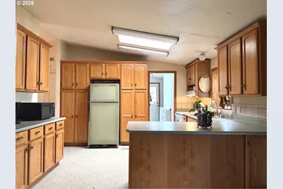 2693 Arnold Ave, Eugene, OR 97402 - Photo 4