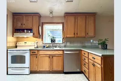 2693 Arnold Ave, Eugene, OR 97402 - Photo 6