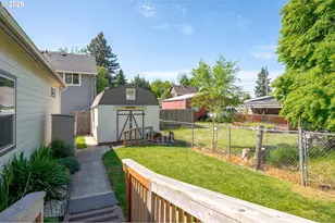 532 E Water St, Lafayette, OR 97127 - Photo 36
