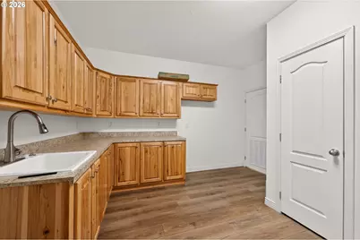 532 E Water St, Lafayette, OR 97127 - Photo 30
