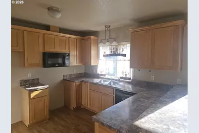 183 E Dodge St, Lebanon, OR 97355 - Photo 8