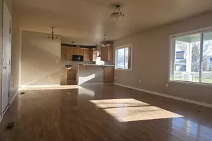 183 E Dodge St, Lebanon, OR 97355 - Photo 6