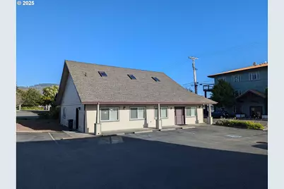 616 Hemlock St, Brookings, OR 97415 - Photo 6