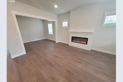 1577 NE 9th Ave, Battle Ground, WA 98604 - Photo 2
