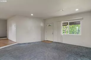 2733 Birch St, Lebanon, OR 97355 - Photo 8