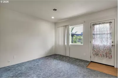 2733 Birch St, Lebanon, OR 97355 - Photo 12