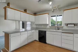 2733 Birch St, Lebanon, OR 97355 - Photo 18