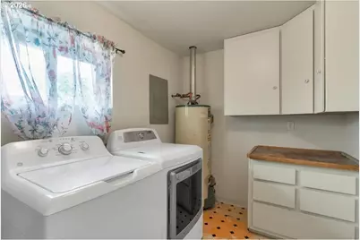2733 Birch St, Lebanon, OR 97355 - Photo 30