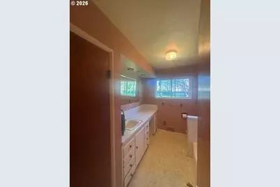 18205 NW Reeder Rd, Portland, OR 97231 - Photo 16