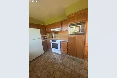 18205 NW Reeder Rd, Portland, OR 97231 - Photo 10