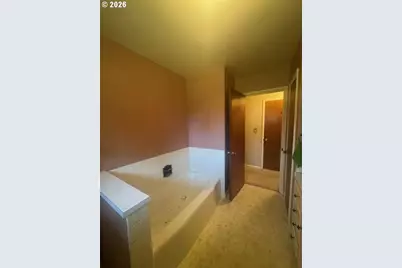 18205 NW Reeder Rd, Portland, OR 97231 - Photo 16