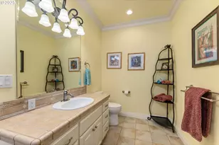 245 Fairway Village Ln, Roseburg, OR 97471 - Photo 28