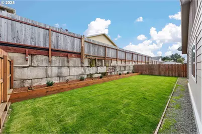 1065 Crocker St, Coos Bay, OR 97420 - Photo 36