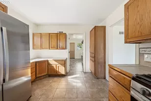1166 NE Klamath Ave, Roseburg, OR 97470 - Photo 12