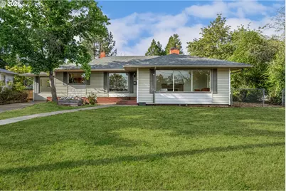 1166 NE Klamath Ave, Roseburg, OR 97470 - Photo 2