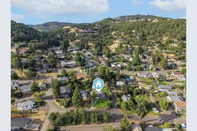 1166 NE Klamath Ave, Roseburg, OR 97470 - Photo 40
