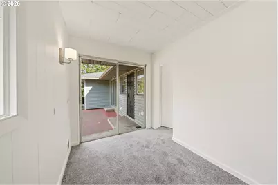 1166 NE Klamath Ave, Roseburg, OR 97470 - Photo 16