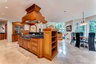 802 NE Brennan Ln, Hillsboro, OR 97124 - Photo 12