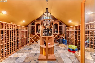 802 NE Brennan Ln, Hillsboro, OR 97124 - Photo 28