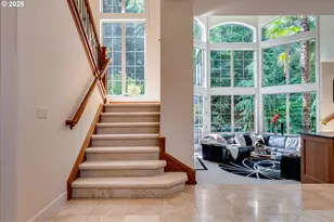 802 NE Brennan Ln, Hillsboro, OR 97124 - Photo 18