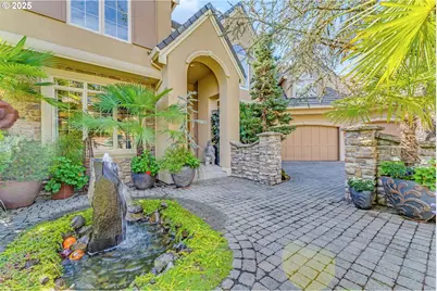 802 NE Brennan Ln, Hillsboro, OR 97124 - Photo 2