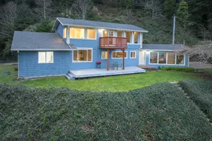 3823 Yaquina Bay Rd, Newport, OR 97365 - Photo 1