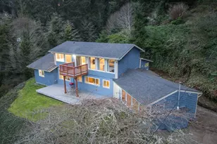 3823 Yaquina Bay Rd, Newport, OR 97365 - Photo 12
