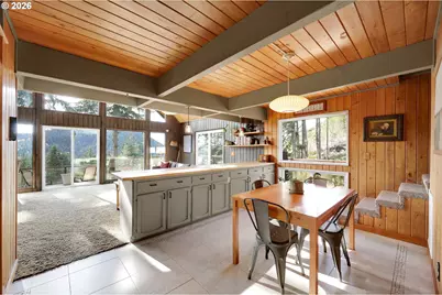 34795 Row River Rd, Cottage Grove, OR 97424 - Photo 16