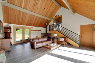 34795 Row River Rd, Cottage Grove, OR 97424 - Photo 2
