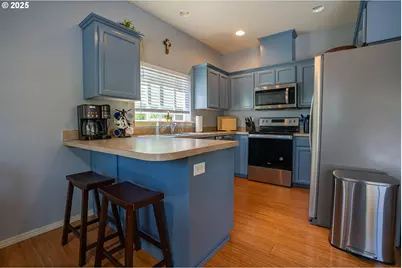 2872 Bluff Ave, Salem, OR 97302 - Photo 22