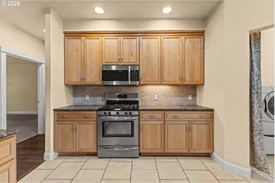 2195 Garfield St, North Bend, OR 97459 - Photo 12