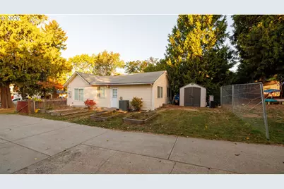3020 SE 90th Pl, Portland, OR 97266 - Photo 2
